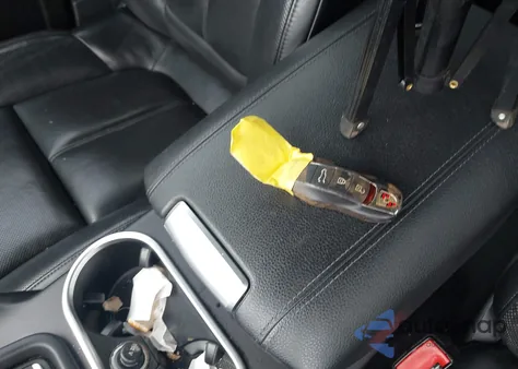 2017 Porsche Cayenne Platinum Edition z USA, uszkodzony, nr VIN WP1AA2A22HKA84513